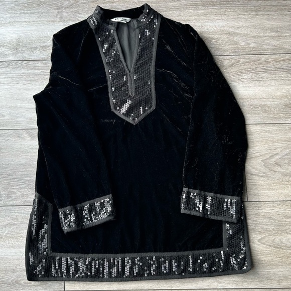 Nygard Collection Black Velvet Squince Tunic - Picture 4 of 13